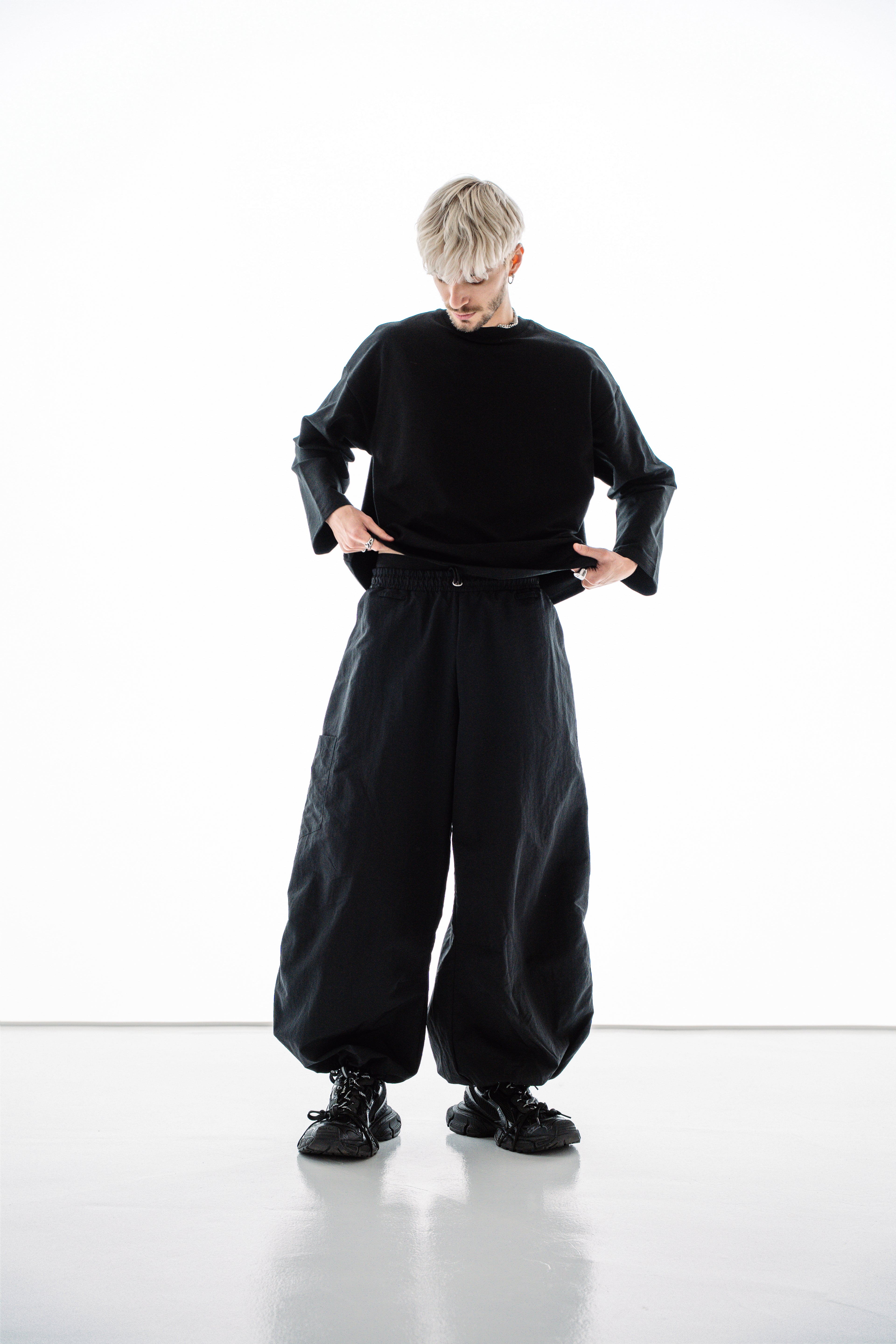 PARACHUTE PANTS BLACK